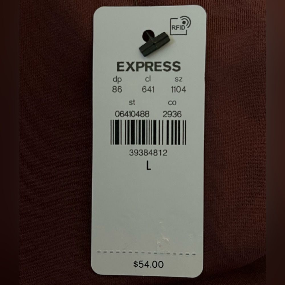 Express Double Strap Loop Tank - Picture 6 of 8